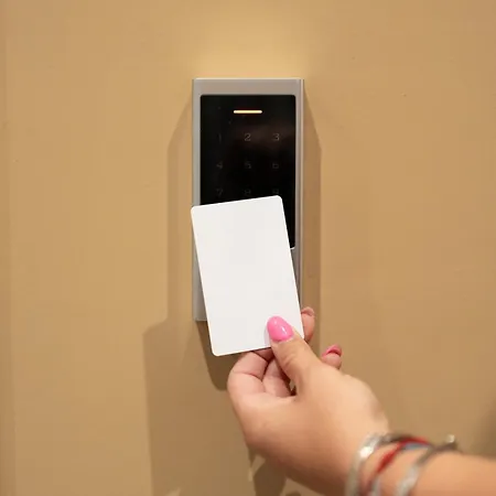 G&g Luxury בית הארחה